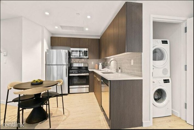Building Photo - 2 br, 1 bath Apartment - 840 Fulton St