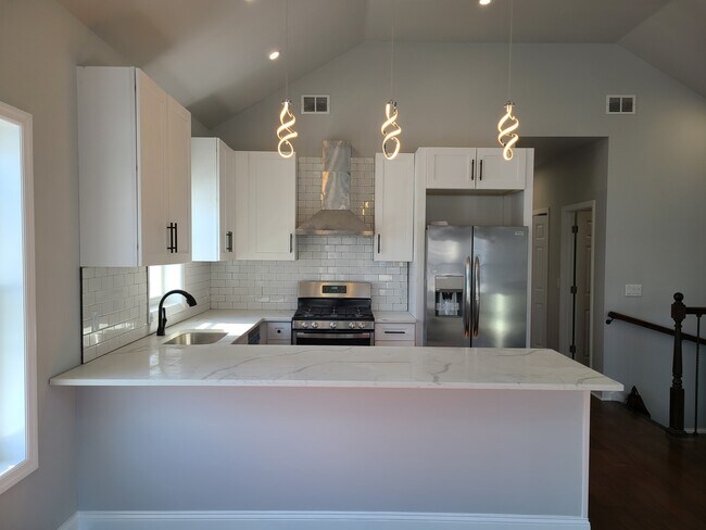 Building Photo - 19 Terhune Ave