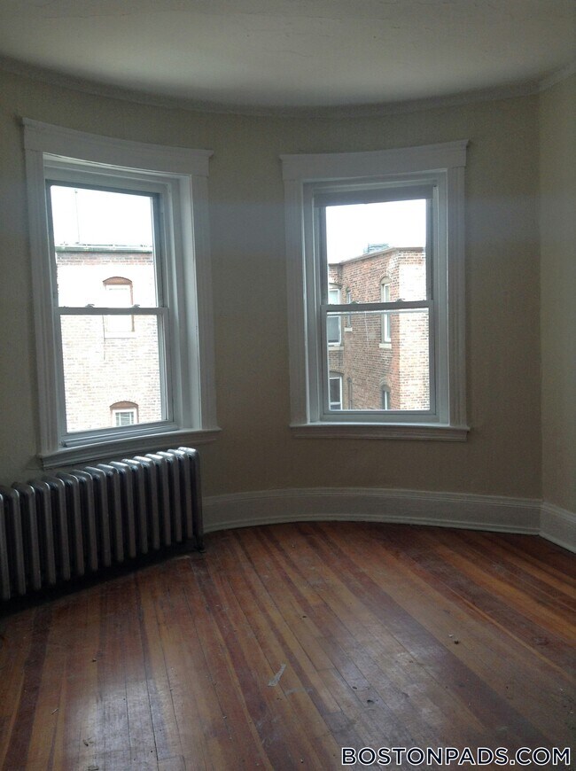 Building Photo - 1381 Commonwealth Ave