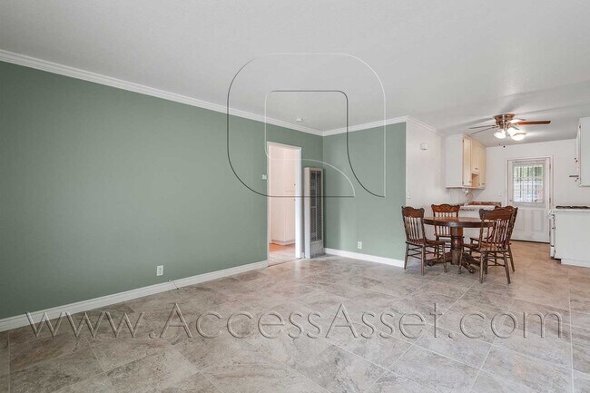 Building Photo - Spacious 2 Beds/2 Bath Home In Highly Desi...
