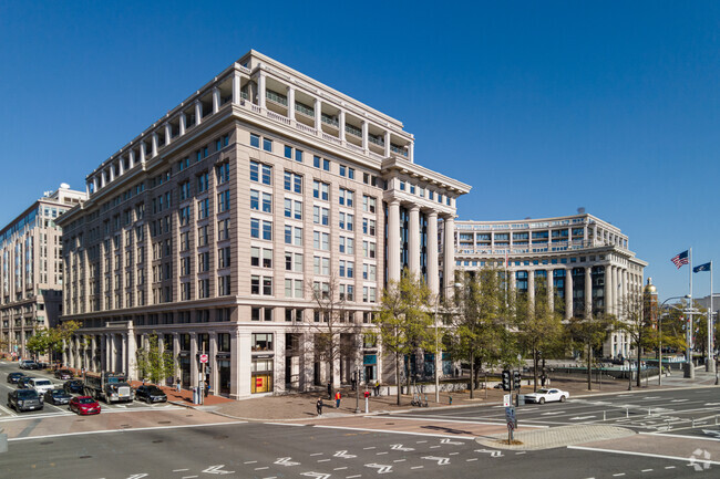 Building Photo - Residences at Market Square - West Tower