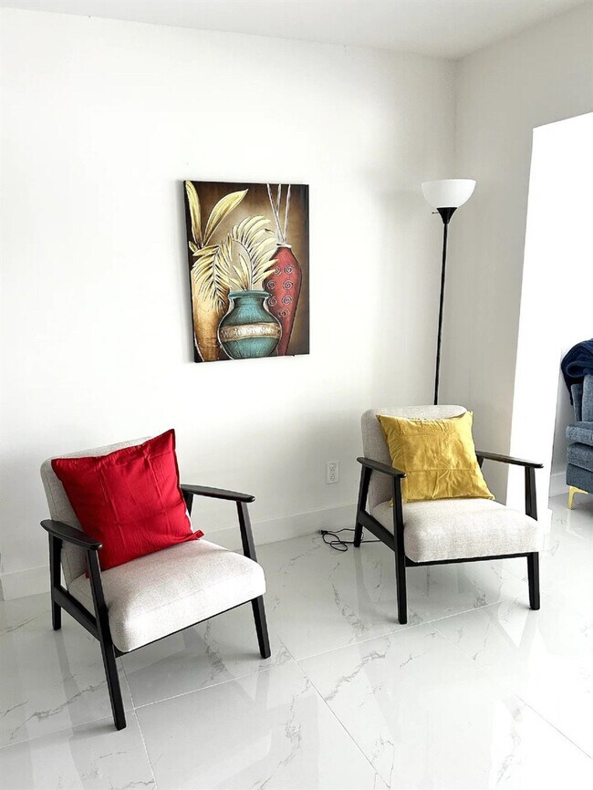 Foto del edificio - 8721 NW 19th St