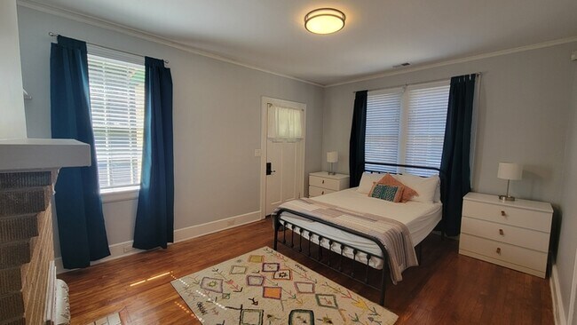 Foto del edificio - 2312 Marion St