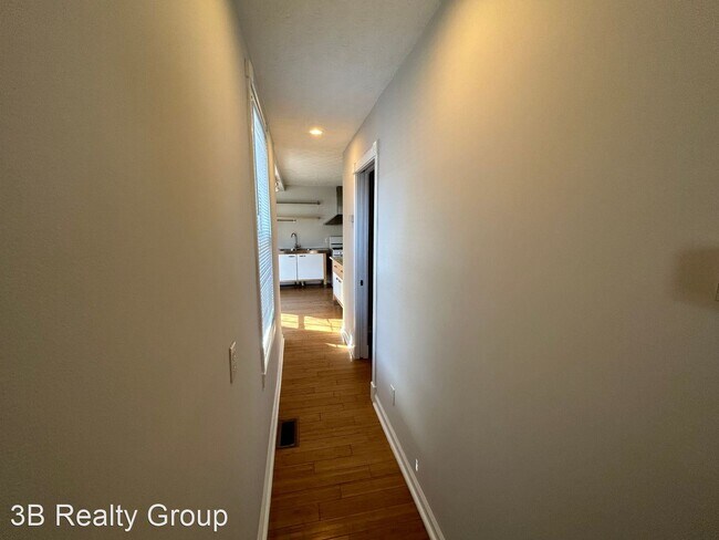 Foto del edificio - 2 br, 1 bath House - 3811 Camden Ave.