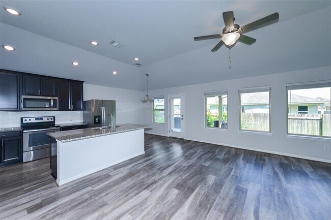 Foto del edificio - 216 Pearland St
