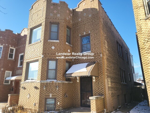 Building Photo - 2928 N Mango Ave