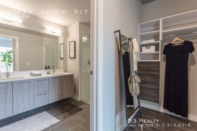 Foto del edificio - 1743 N Leavitt St