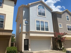 Building Photo - 3209 Clearview Cir