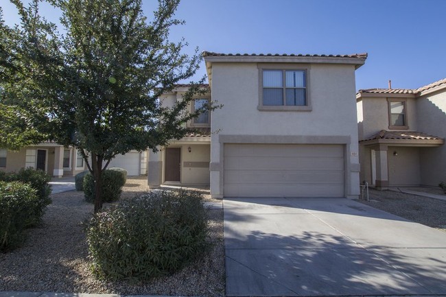 Building Photo - 651 E Banelli Pl