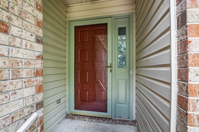 Building Photo - 5722 Gondolier Dr