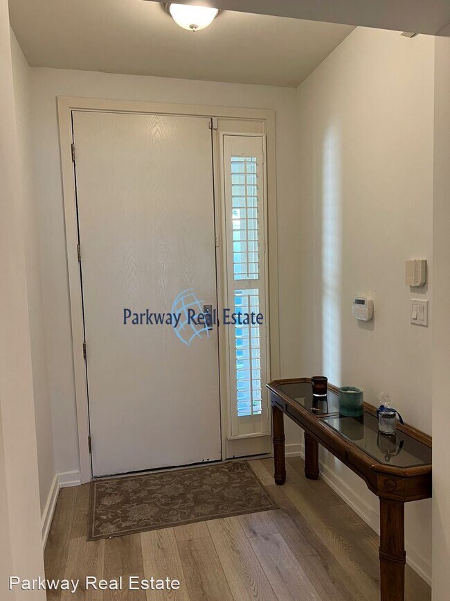 Foto del edificio - 2 br, 2 bath House - 5440 La Jolla Blvd #E206