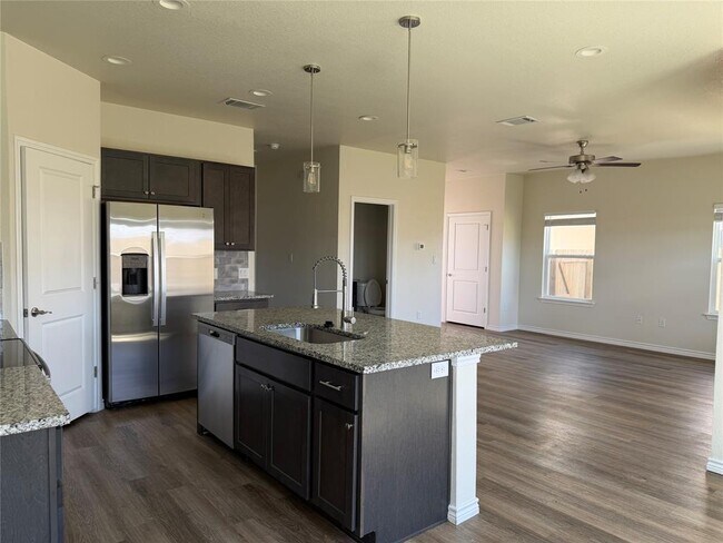 Foto del edificio - 510 Whirlaway Dr