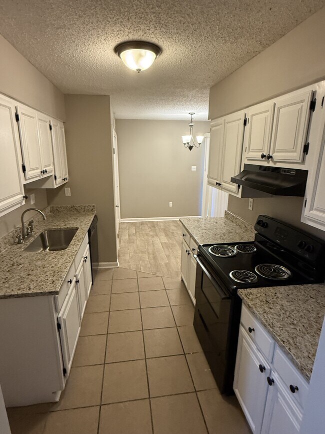 Foto del edificio - 855 Charter Oak Dr