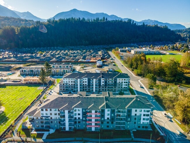 Building Photo - The Station