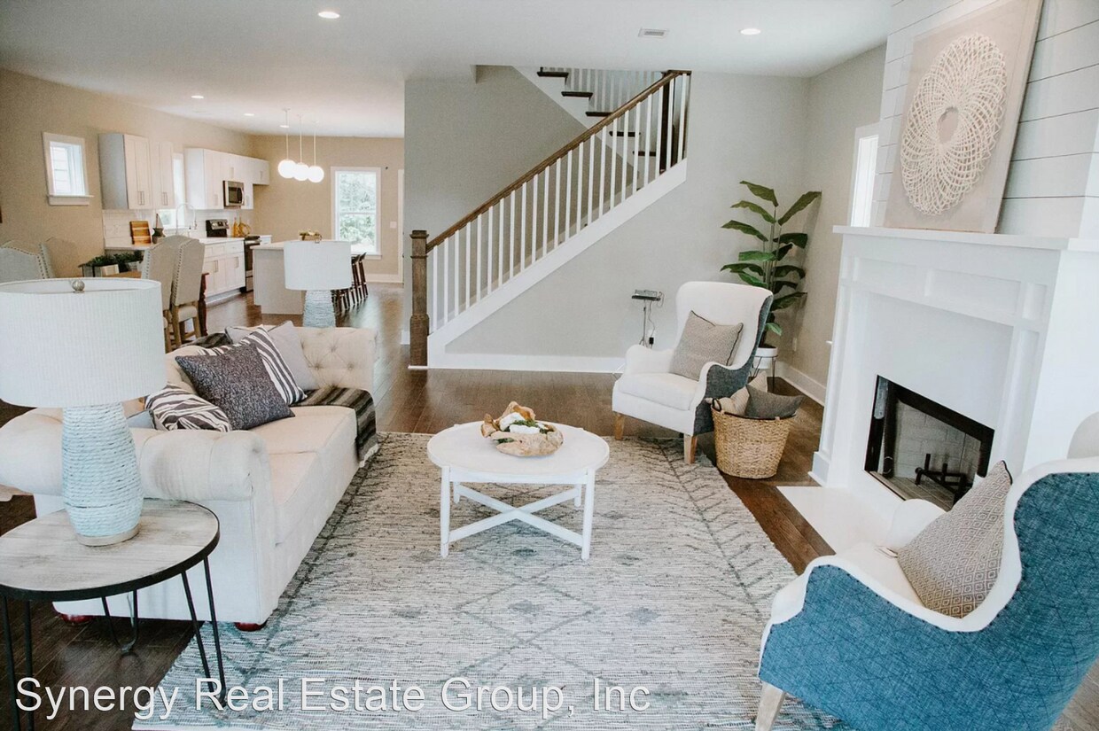 Foto principal - 4 br, 4 bath House - 1016 Richland Creek Aly