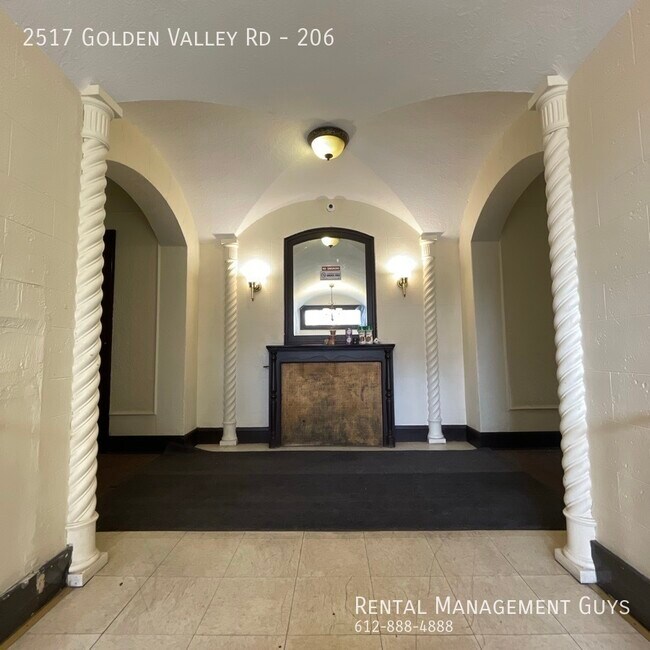 Building Photo - Spacious 2 Bedroom! Section 8 Welcome!