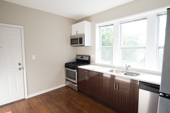 Foto del edificio - 3116 N Hoyne Ave