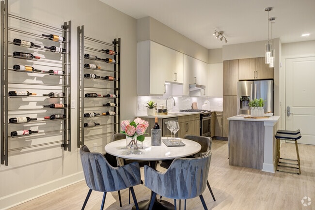 Área de comedor - Montrose at Buffalo Bayou