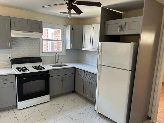 Foto del edificio - 1086 Tulip Ave