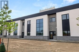 Building Photo - 4400 Laurier Pkwy