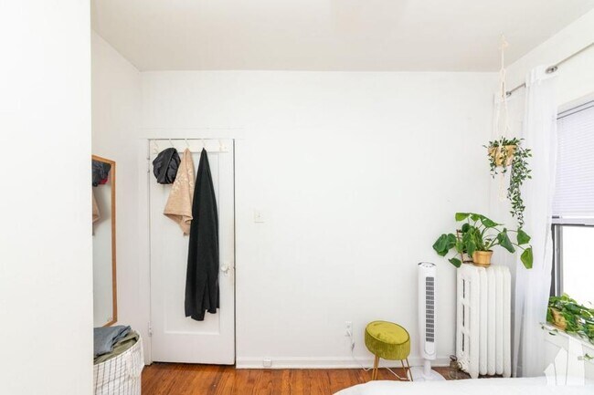 Foto del edificio - 1 bedroom in Chicago IL 60657
