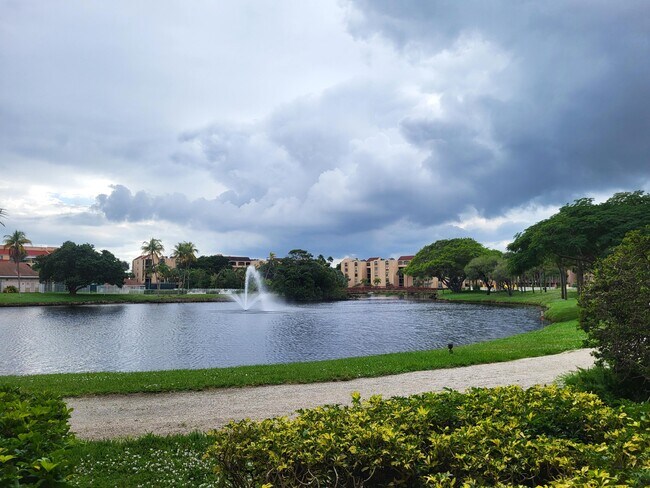 Foto del edificio - 750 Egret Cir