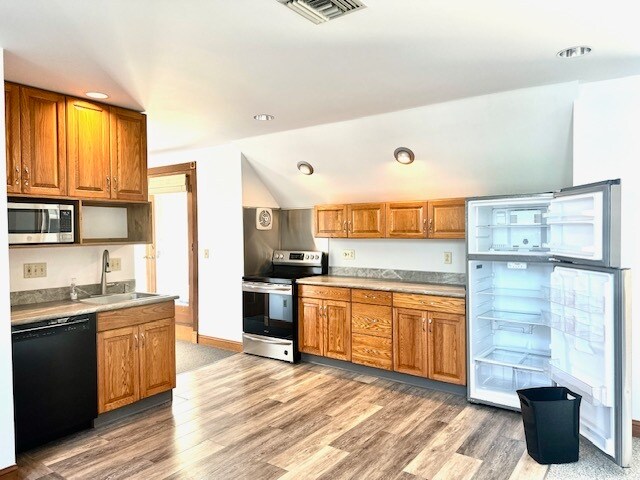 Kitchen - 78 Front St