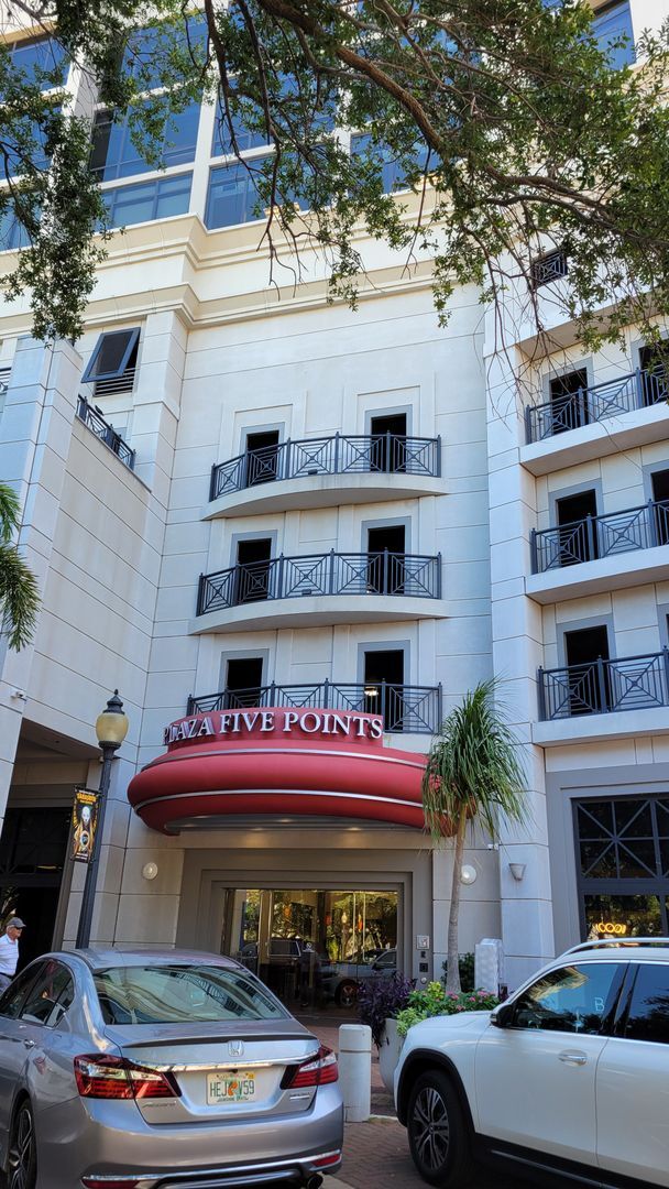 Foto del edificio - Short term ONLY luxury 2/2 condo in the heart of downtown Sarasota