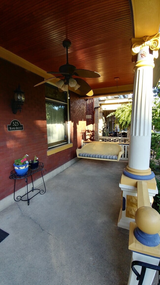 Front Porch - 525-1 Maple Ave