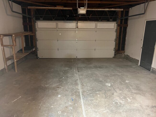 Building Photo - 200 Pembroke Dr