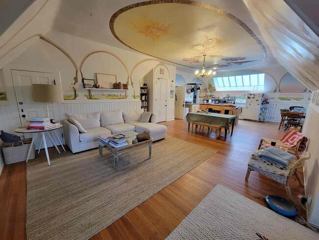 Foto del edificio - 1818 La Salle Ave