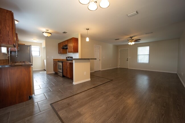 Building Photo - 6498 Brevard St