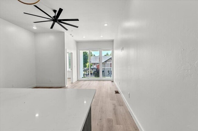 Foto del edificio - 1625 NW 16th St