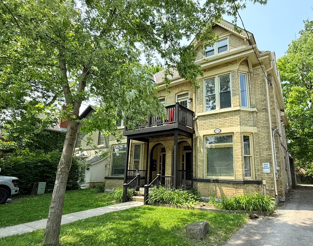 Primary Photo - 378 Central Ave