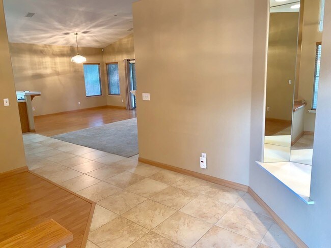 Foto del edificio - 4 br, 2 bath House - 8127 N Sierra Vista Ave