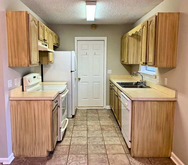 Foto del edificio - 4/2 with fenced in yard!