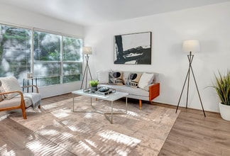 Building Photo - 860 100th Ave NE