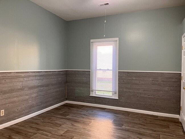 Building Photo - Two Bedroom Home Downtown Corbin, KY