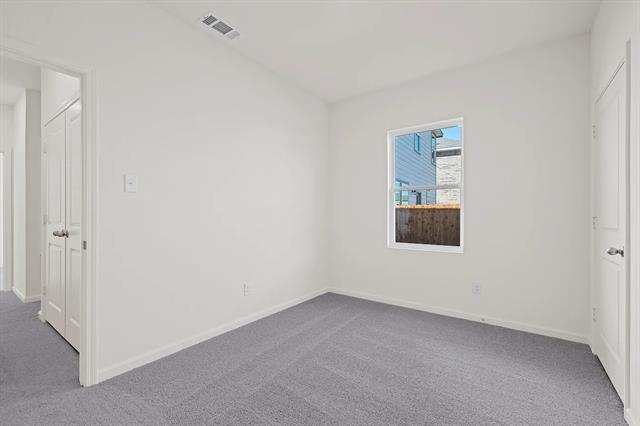 Foto del edificio - 125 Three Chimneys Ln