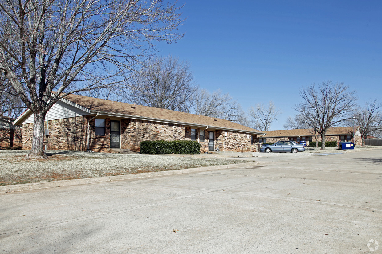 Primary Photo - First Capitol Apartments