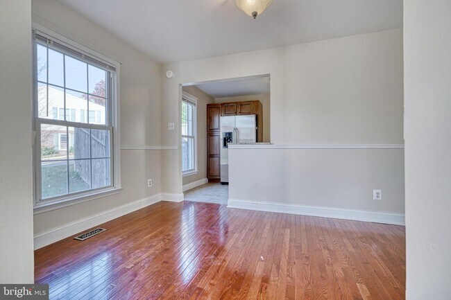 Building Photo - 3500 Moultree Pl