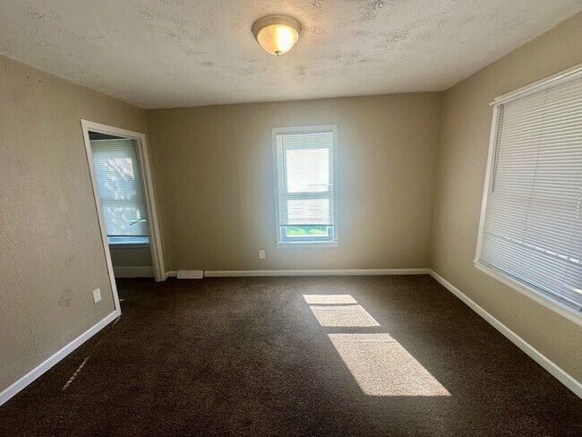 Building Photo - 728 McKinley Ave