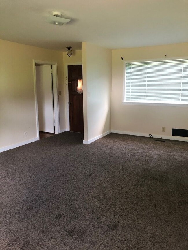Foto del edificio - New For Rent!