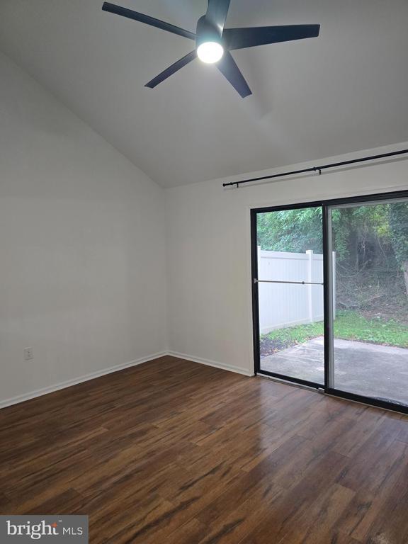 Foto del edificio - 56 Lafayette Ln
