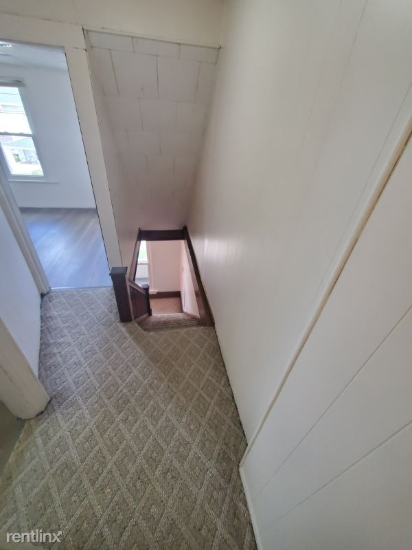Building Photo - 2 br, 1 bath House - 208 7th Street