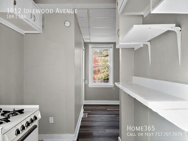 Foto del edificio - 1012 Idlewood Ave