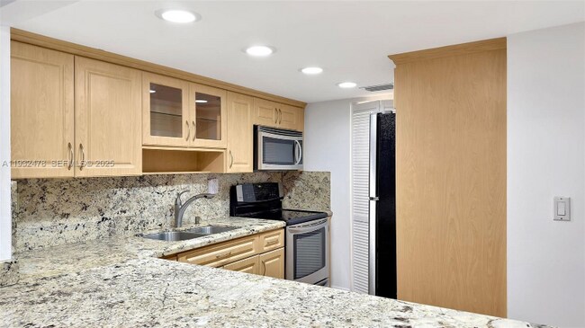 Foto del edificio - 5201 Orduna Dr