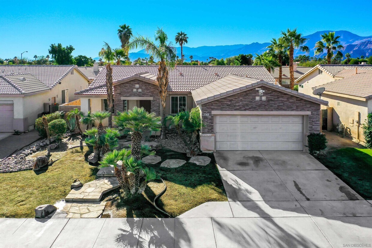 Foto principal - 80741 Desert Spur Dr