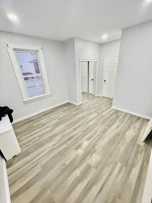 Foto del edificio - 46 Reynolds Ave