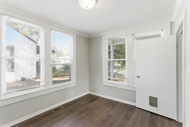 Photo - 2927 Dempster St NE Apartment